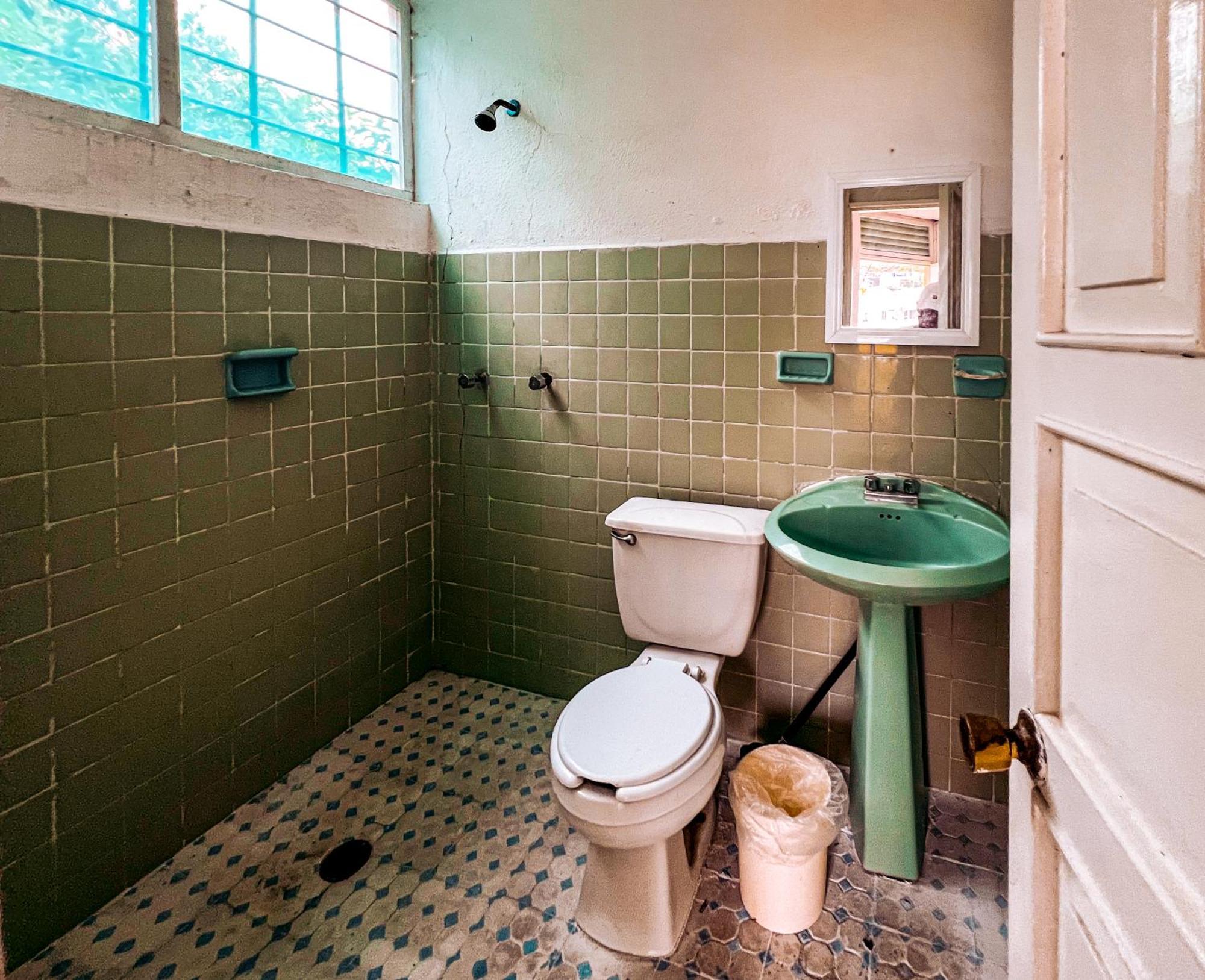ホテル Casa De Huespedes Walton アカプルコ エクステリア 写真